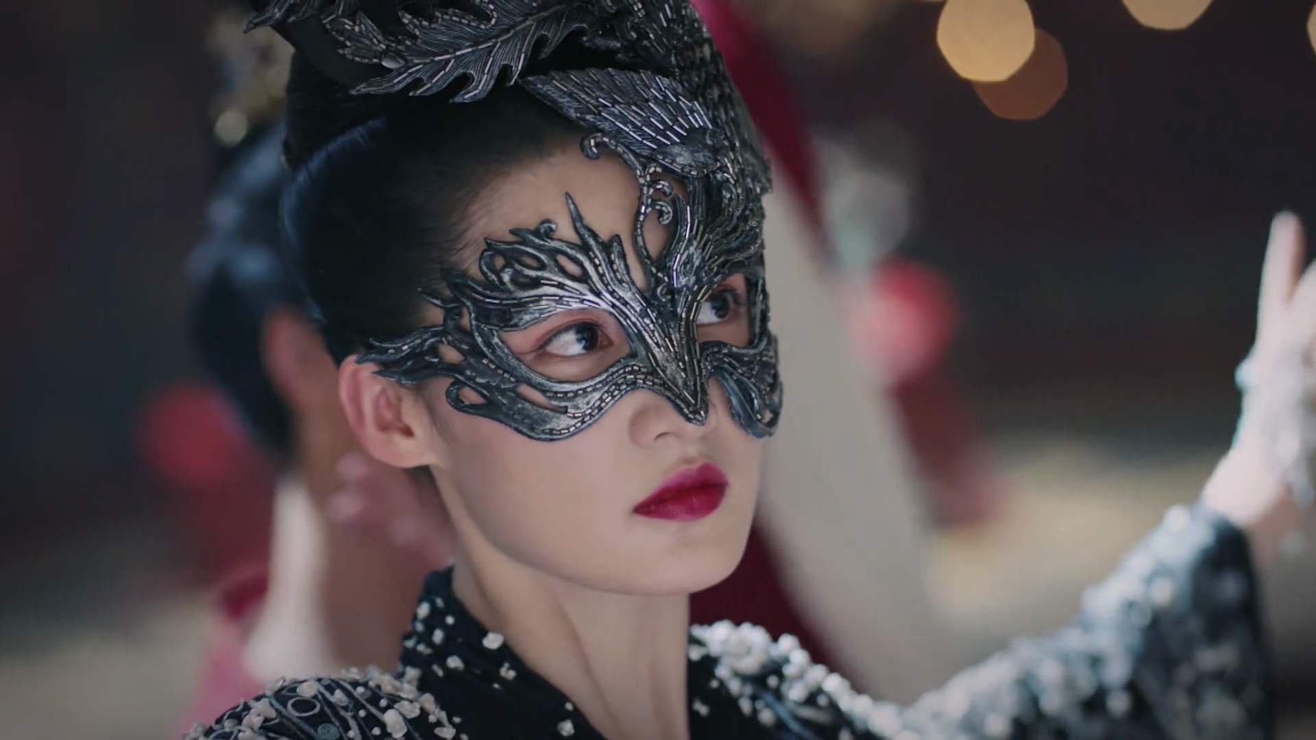 欧冠决赛,楚阿梅尼的全能统治,巴黎的波兰攻略