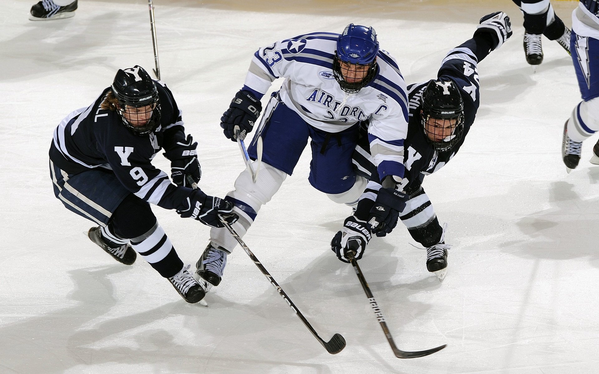 东方铁壁，上海队决胜局零封开拓者，排名战上演不可能逆转