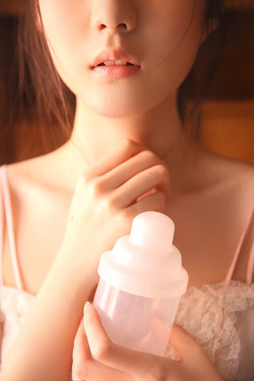 冰冷锁链与滚烫终结—马克西的无声宣言